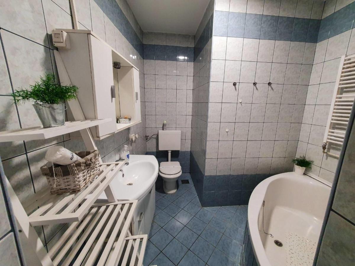אוסילק Apartment Laura & Lucija מראה חיצוני תמונה
