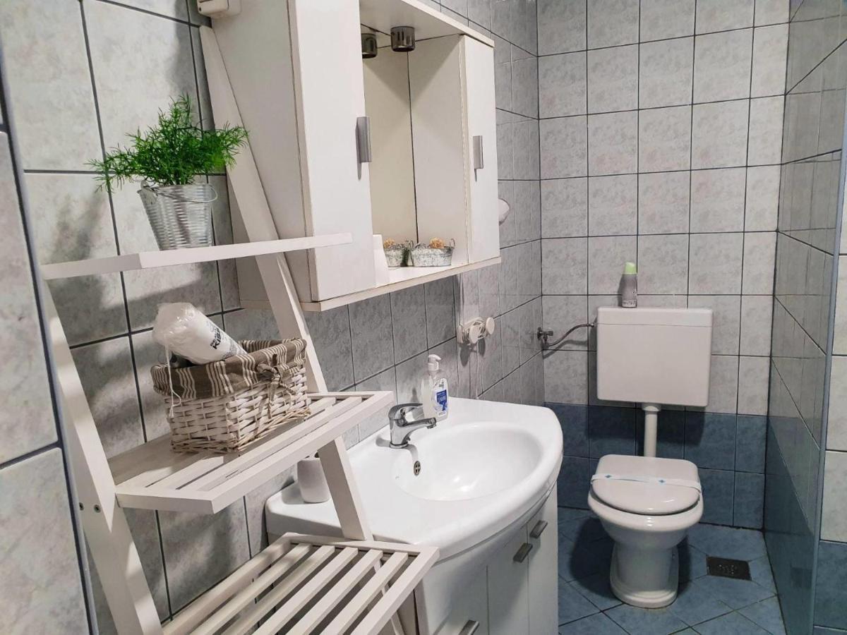 אוסילק Apartment Laura & Lucija מראה חיצוני תמונה