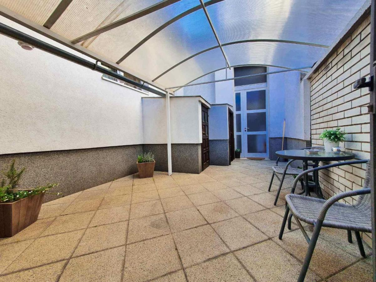 אוסילק Apartment Laura & Lucija מראה חיצוני תמונה