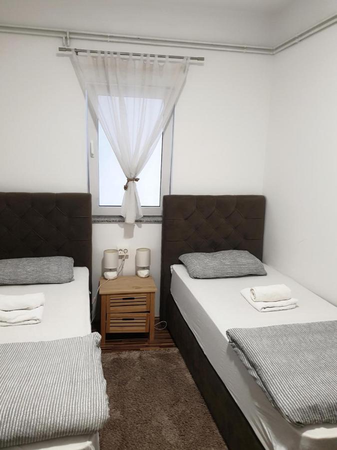 אוסילק Apartment Laura & Lucija מראה חיצוני תמונה