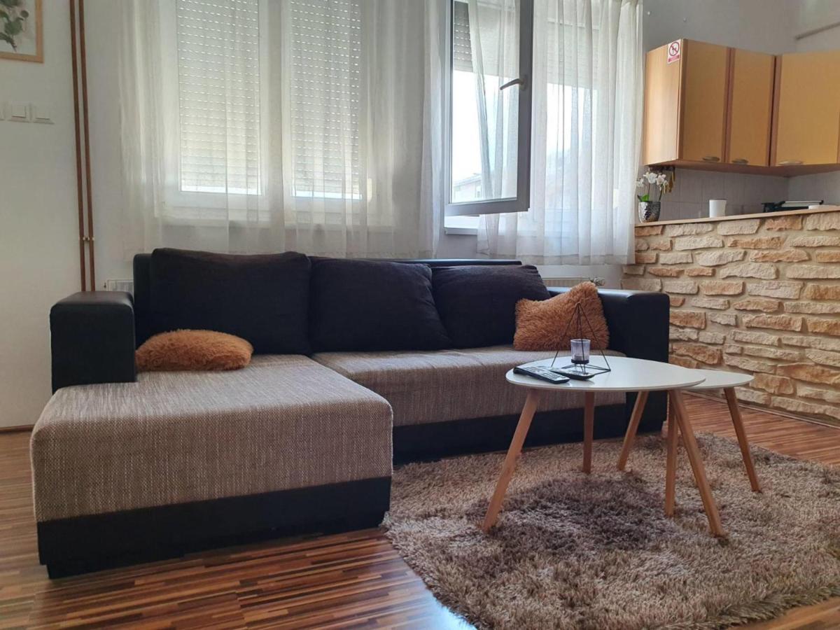 אוסילק Apartment Laura & Lucija מראה חיצוני תמונה