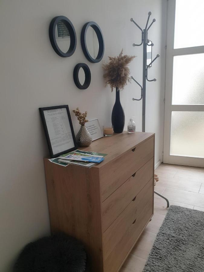 אוסילק Apartment Laura & Lucija מראה חיצוני תמונה